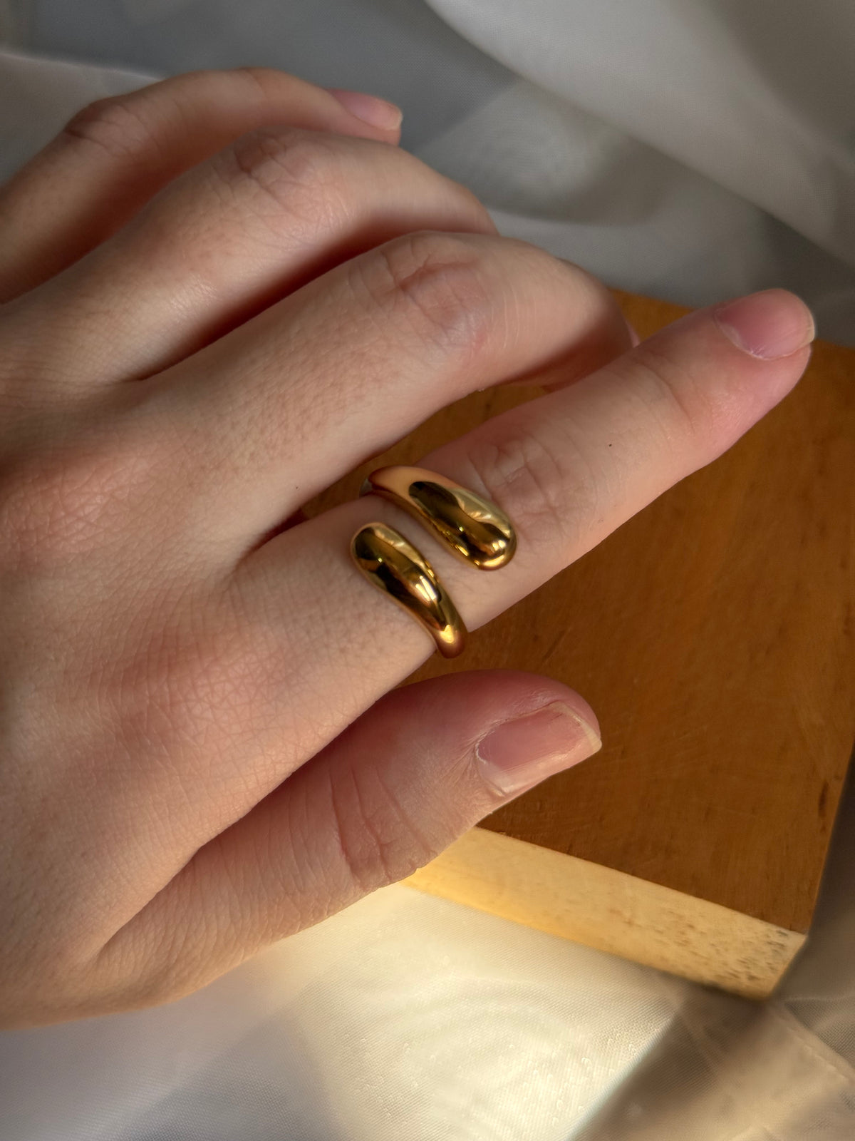 Skylar ring
