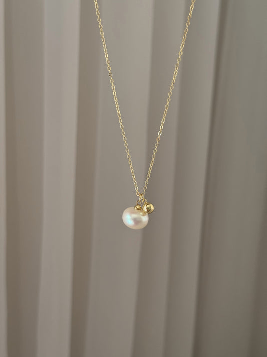 Pearl necklace