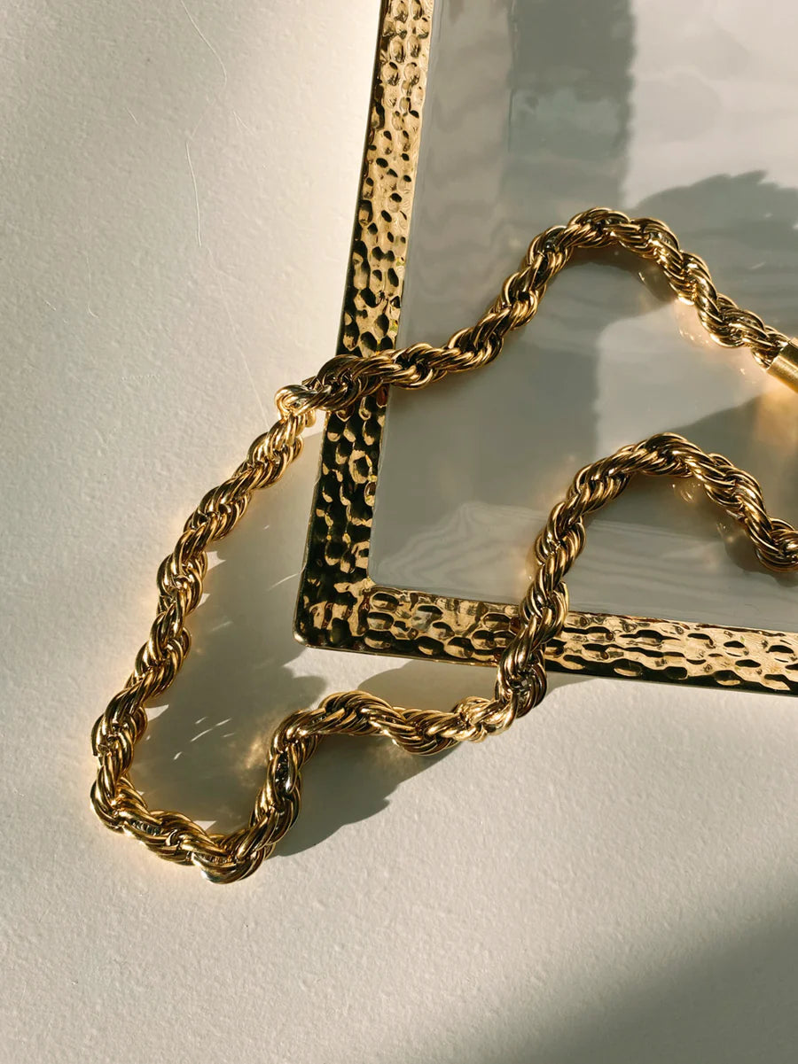 Chunky rope necklace